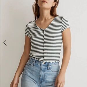 Madewell Button-Front V-Neck Tee in Stripe in XS